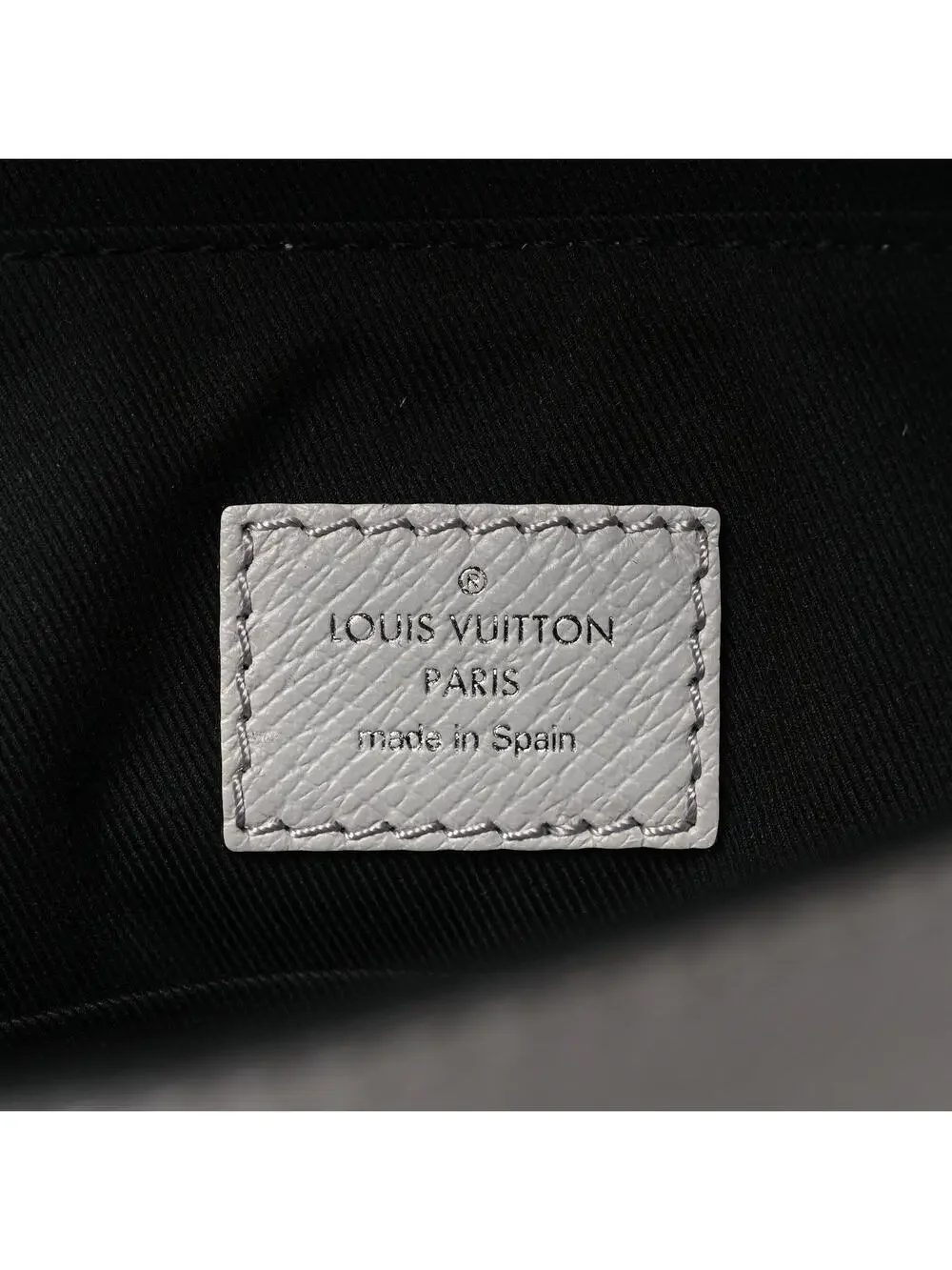 Louis Vuitton Taigarama Outdoor Flap #329978L11B